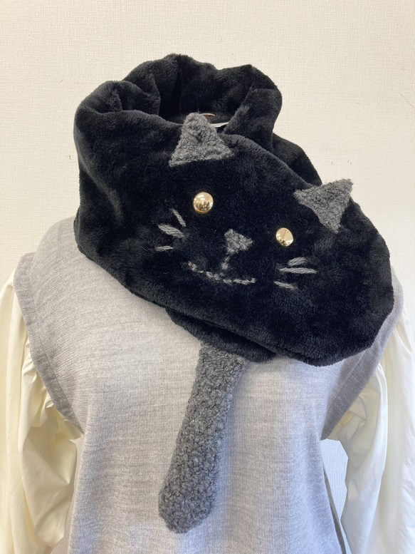 促銷價 ★ Resale x 3 最強蓬鬆保暖❤️ 舒緩貓毛圍巾（黑色） 第1張的照片