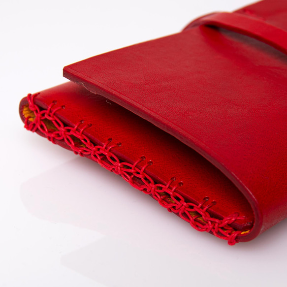 イタリア産バケッタレザー製、七宝かがりアクセントのクラッチバッグ　 赤 5枚目の画像