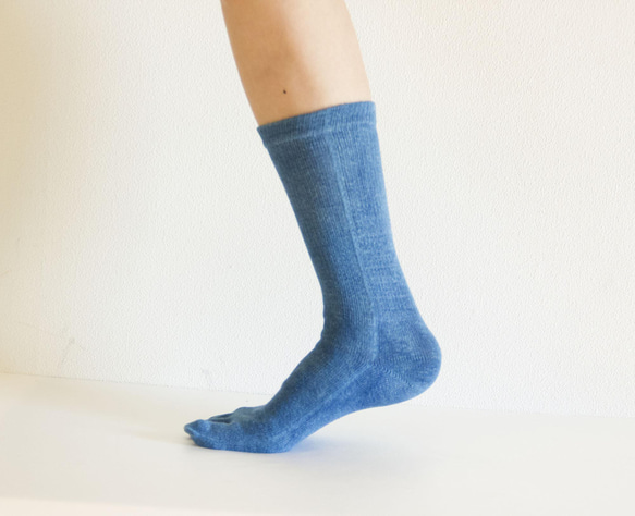 無農薬ヘンプ&コットン５本指靴下　（藍染め）　温活　22～24cm 3枚目の画像