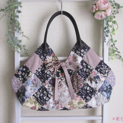 ♪Xmas sale♪リバティ 花の飾り縫い パッチワークキルトのバッグ ピンクMIX 3枚目の画像