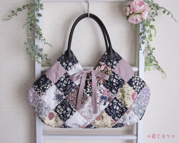♪Xmas sale♪リバティ 花の飾り縫い パッチワークキルトのバッグ ピンクMIX 2枚目の画像
