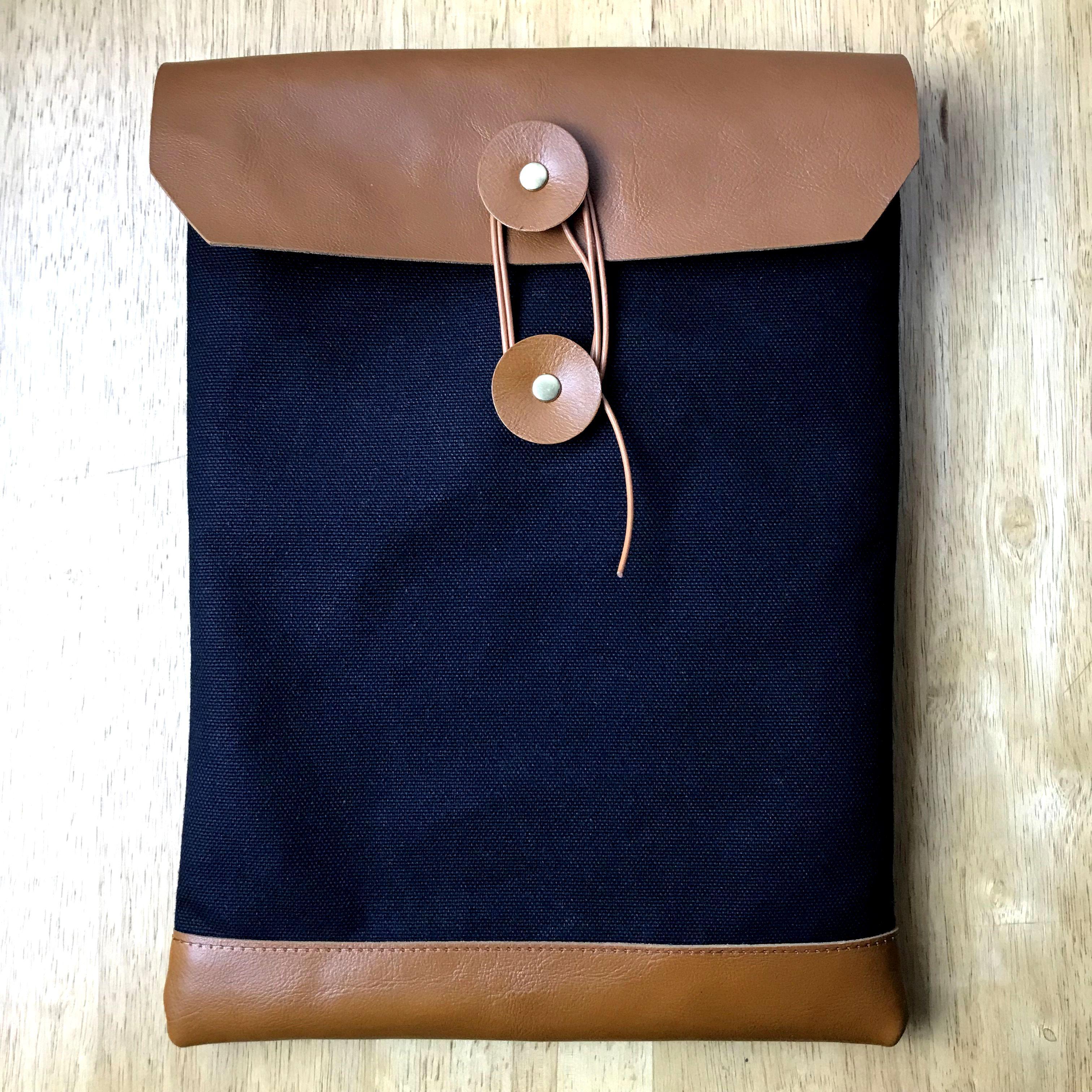 PCケース・MacBook ／13インチ用サイズ < envelope / black >