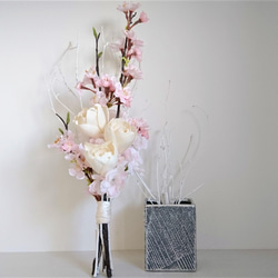 桜とピオニーの白枝入りブーケ&スワッグ 白×ピンク 5枚目の画像