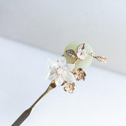 『月夜』天然石と白蝶貝シェル花のかんざし　サーペンティン　　簪　 5枚目の画像