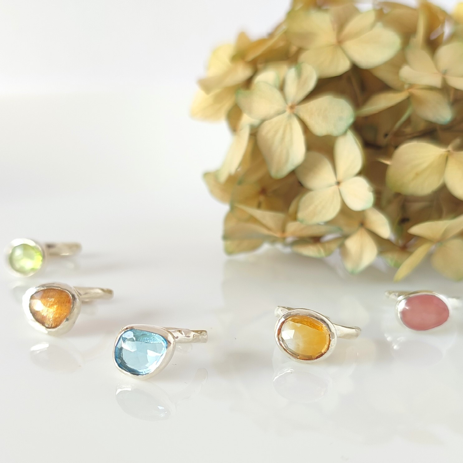 【受注制作】-drop-　天然石の片耳イヤーカフ/フリーフォーム/ローズカット/2way/キラキラ