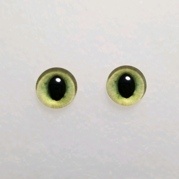 H39　猫の瞳　１０㎜【ドーム型】　グラスアイ　羊毛フェルト用 3枚目の画像