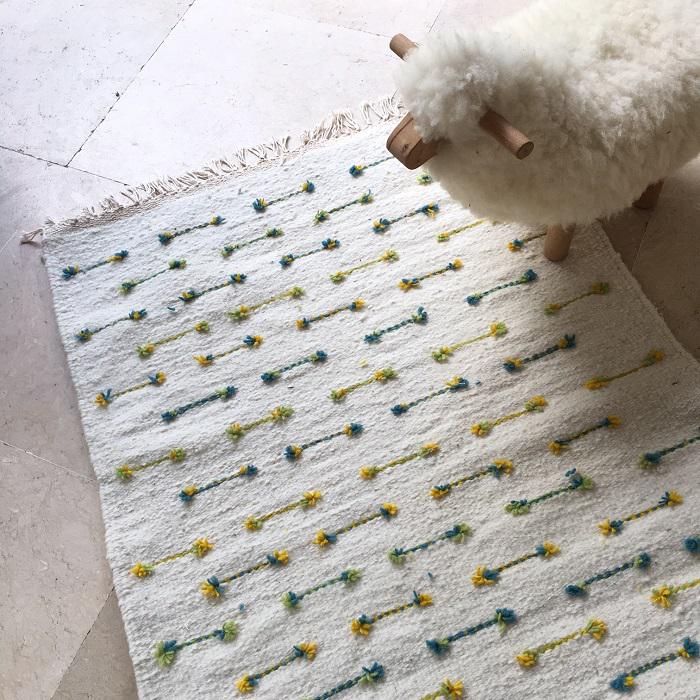 キリム　清々しく爽やかに　ルケフ71　約68×134㎝