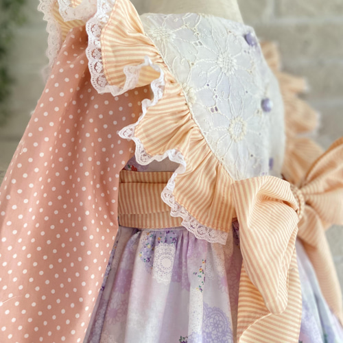子供服 レース＆ストライプのフリルたっぷりワンピースドレス 後ろ 