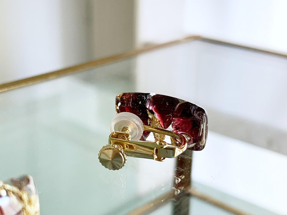 男女皆宜 [一月生日石] Effort valuate Garnet Stud Resin Resin Earrings Men 第2張的照片