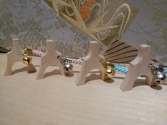 メイプル製琴柱形ストラップ・キーホルダー 1枚目の画像