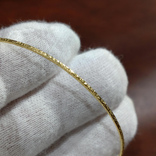 1.2mm幅 キラキラ テクスチャー 極細 真鍮 バングル バングル