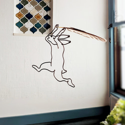 鳥獣戯画うさぎ カエル 追いかけっこ モビール 鳥の羽 和風 シンプル フェザー インテリア  ウサギ 兔 和室 6枚目の画像