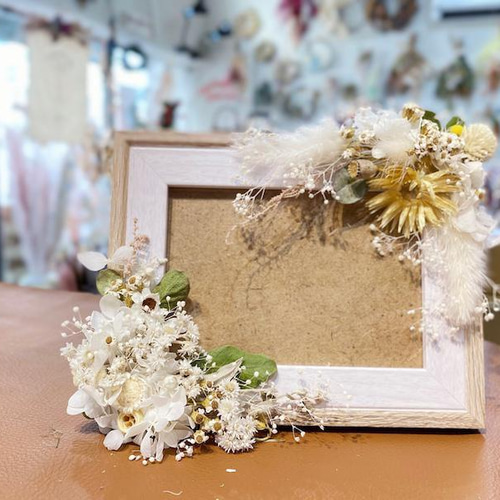 フラワーフォトフレーム(ホワイトグリーン) フォトフレーム・写真立て