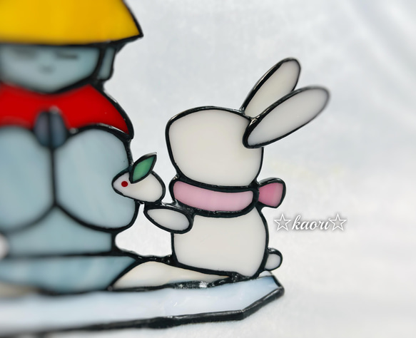 ステンドグラス　ウサギさんシリーズ【お地蔵さまと雪遊び♪Part1】No.008 2枚目の画像