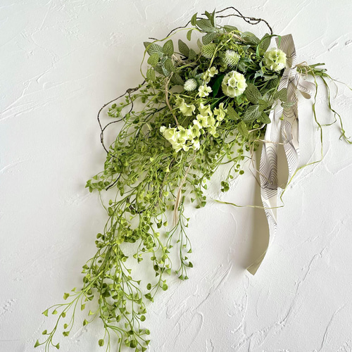 ナチュラルエレガントなロングスワッグ ホワイト・クリーム・グリーン