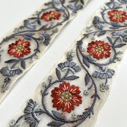 【50cm】インド刺繍リボン アイボリーxレッドxグレー　オーガンジー　SO346 3枚目の画像