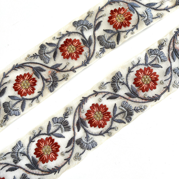 【50cm】インド刺繍リボン アイボリーxレッドxグレー　オーガンジー　SO346 6枚目の画像