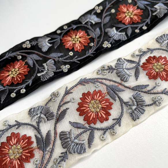 【50cm】インド刺繍リボン アイボリーxレッドxグレー　オーガンジー　SO346 8枚目の画像