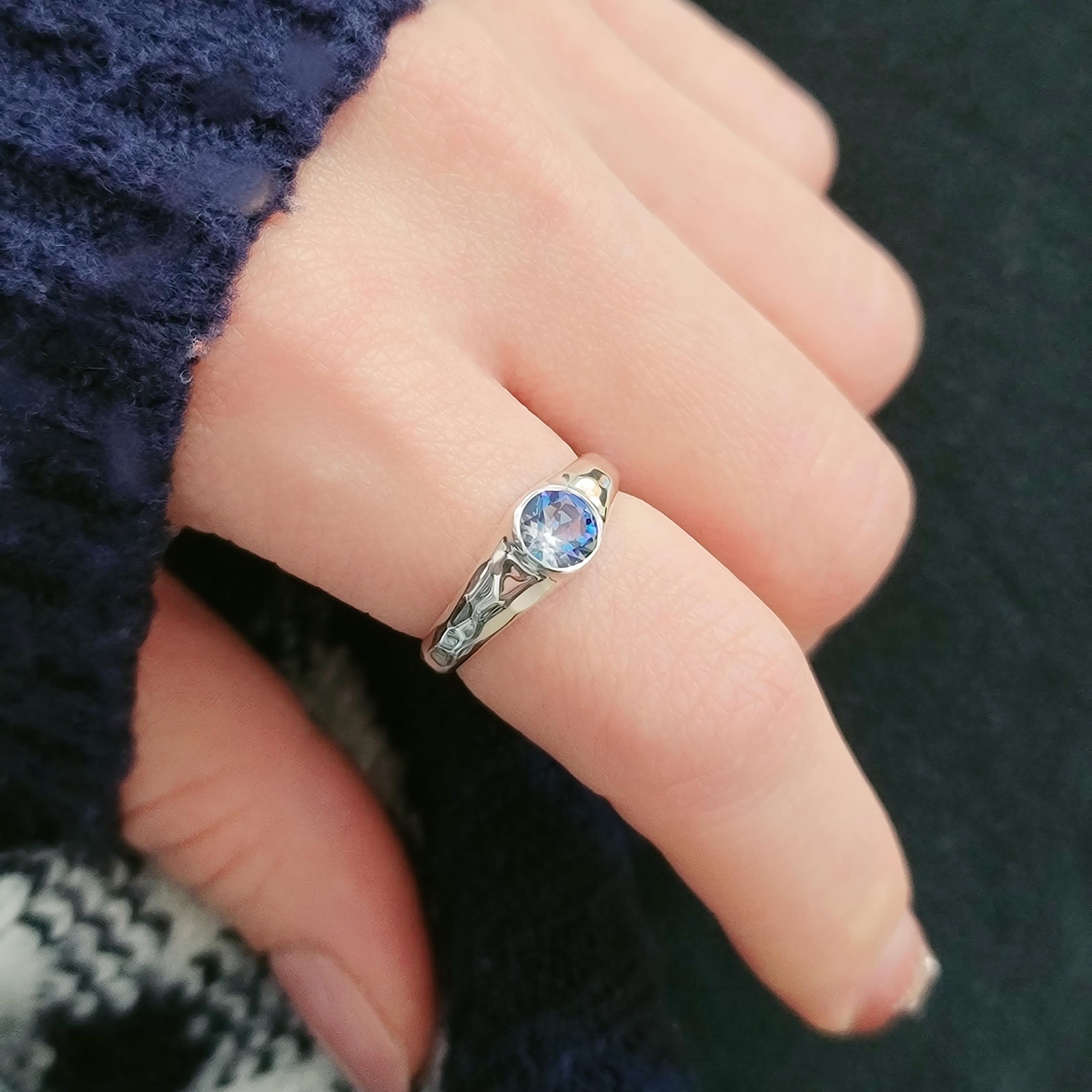 [天然石]ブルーミスティックトパーズ♡デコボコシルバーリング　H-178RH