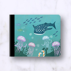 ジンベエザメと海中の財布（二つ折りタイプ） 2枚目の画像