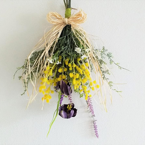 ミモザ ＆ クリスマスローズのスワッグ 母の日、お誕生日プレゼントに