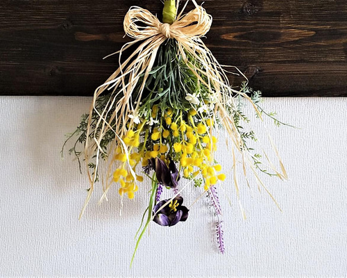 ミモザ ＆ クリスマスローズのスワッグ 母の日、お誕生日プレゼントに