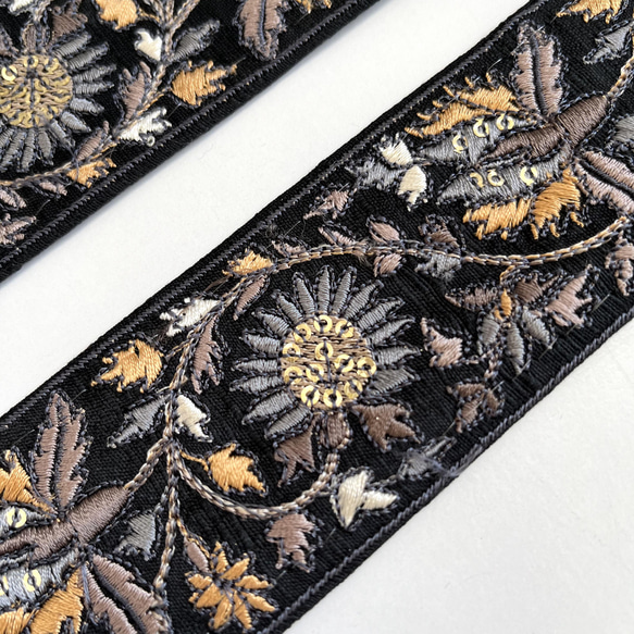 【SALE♡50cm】インド刺繍リボン ブラックxブルーグレー　シルク　SS354 2枚目の画像
