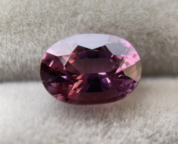 スピネルルース ピンクがかった紫のスピネル 0.81カラット オーバルカットのレアカラー 美天然宝石 スリランカ 原産 11枚目の画像