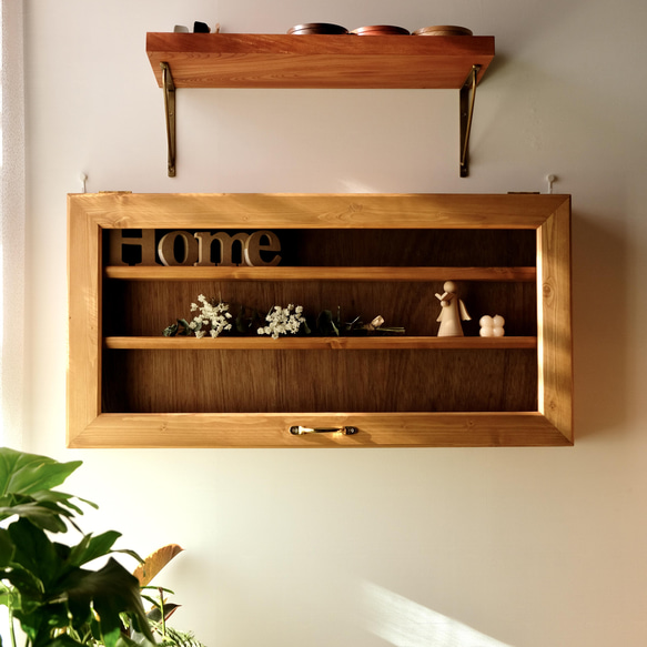 壁掛けアクリルディスプレイケース【パイン アンティーク 真鍮 カフェ