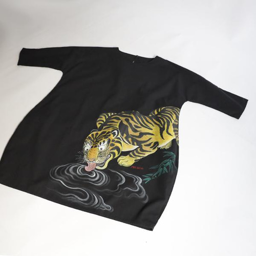 ラスト1 最終SALE 手描き ART 水呑みの虎 コットン一枚布