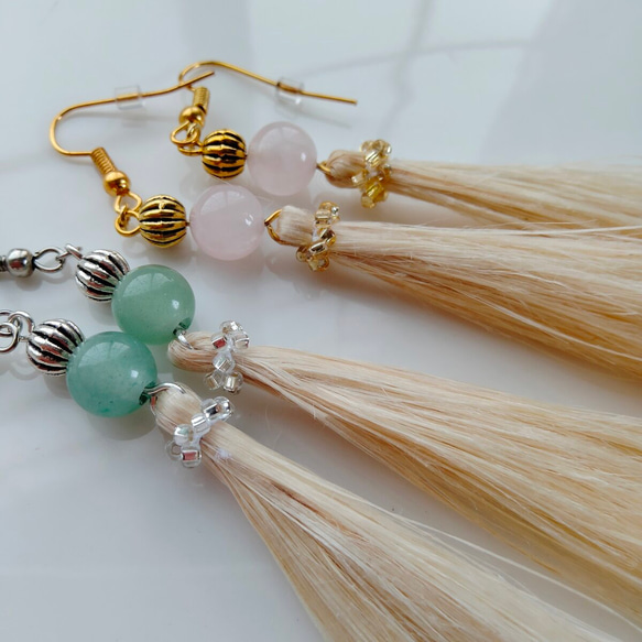 4350♡イヤーカフ 2個セット 荒っぽ ピンク フラワービーズ♡ 4350♡イヤーカフ 2個セット 荒っぽ ピンク フラワービーズ♡