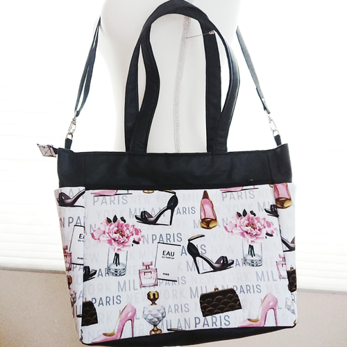 ☆ロラライハリス(刺繍) ・素敵な刺繍のレディ ・ショルダーバッグ