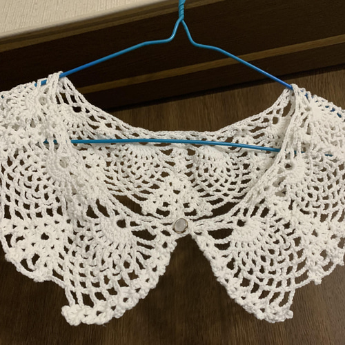 白のレース編みのつけ襟（ボタン）A その他アクセサリー nazuna-white