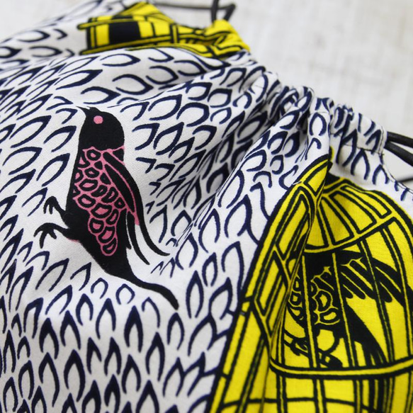 アフリカ布の巾着ショルダー（鳥）斜めがけ たすき掛け インナーバッグ 2枚目の画像