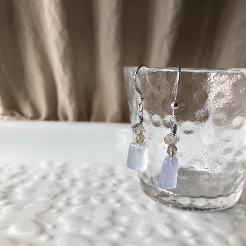 No.52 】ブルーレースアゲートとハーキマーダイヤのゆれるピアス