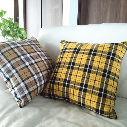 JI93美品✨　GUCCI フローガル柄 クッション 丸型 イエロー　チェック JI93美品✨ GUCCI フローガル柄 クッション 丸型 イエロー チェック