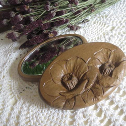 受注制作）木彫りの大きな壁掛け鏡☆葡萄模様☆材質榀の木＊ｻｲｽﾞ約