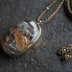 garden quartz brass necklace 3枚目の画像