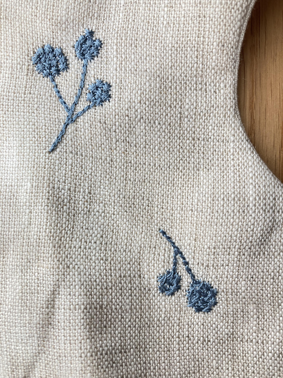 刺繍リネンのもくもくスタイ　ブルー欠品中 7枚目の画像