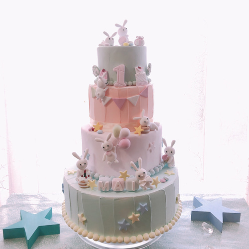 うさぎさんのバースデー4段クレイケーキ ウェルカムボード クレイ