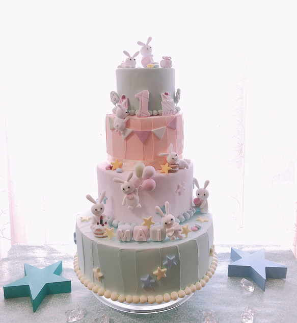 バースデーケーキうさぎちゃんのお菓子のプレゼント箱ホールケーキ