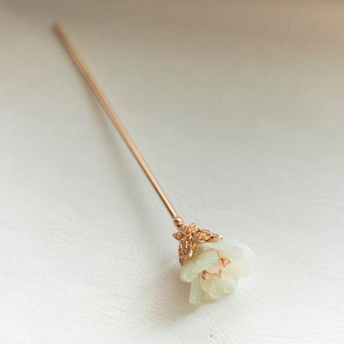 天然石☆お花ビーズ3連＊タッセル＊かんざし かんざし 一本差し 簪 花編みビーズボール タッセル パール