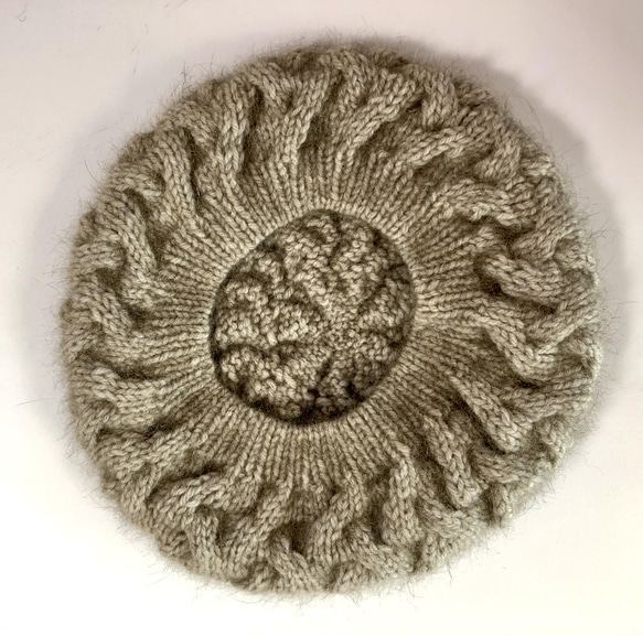 なわ編みボリュームベレー帽　NZポッサム・メリノ毛糸 9枚目の画像