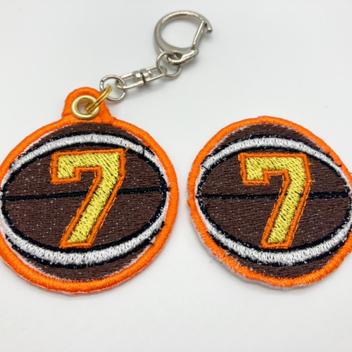 オリジナルハンドメイド バスケットボール 背番号キーホルダー