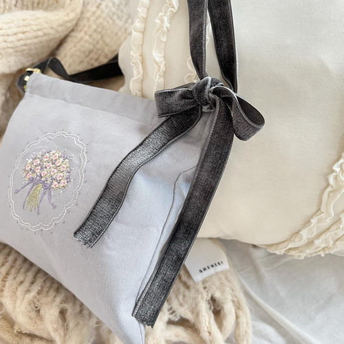 薔薇の花束刺繍ポシェット ポシェット melocoton 通販｜Creema  