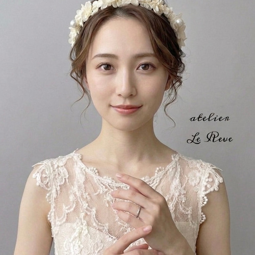 バニラホワイト パールカチューシャ ティアラ 成人式 卒業式 結婚式
