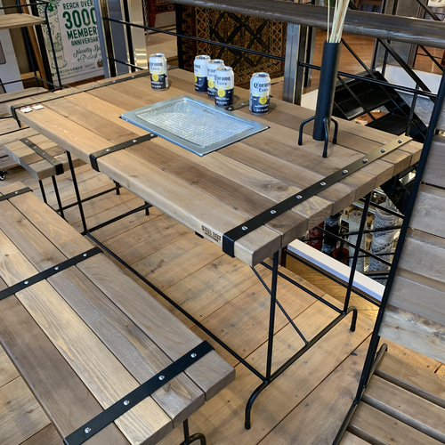 Coleman 木製デッキテーブル Coleman 木製デッキテーブル coleman natural wood table