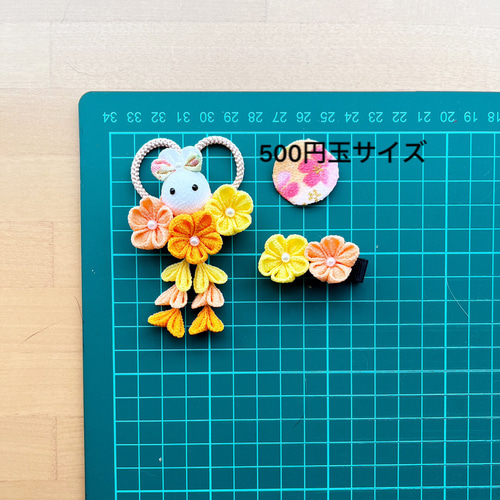 受注制作》うさぎと和小花 つまみ細工髪飾り 雑貨・その他 Fleurette