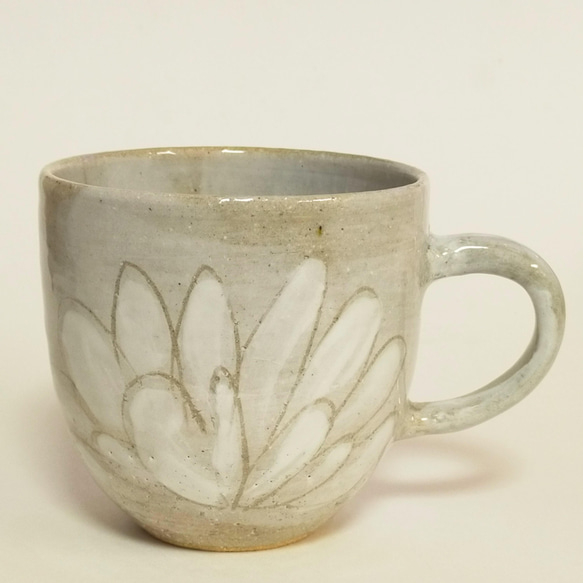 信楽焼のマグカップ(長丸白大花) 1枚目の画像