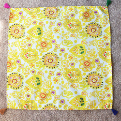 ハンカチ Floral Yellow　コットン　小物・ファッション雑貨　50×50 Haruka88 4枚目の画像